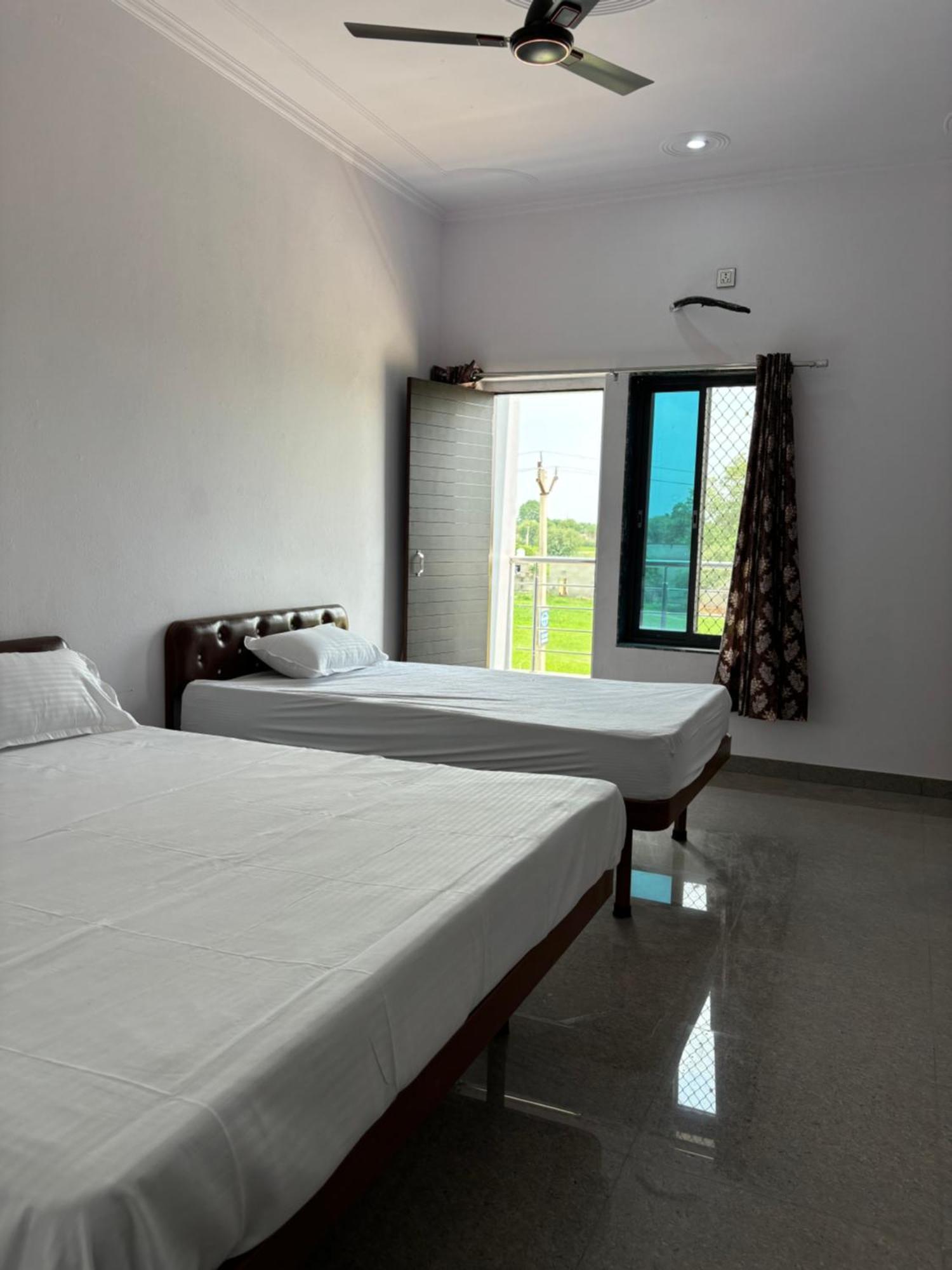Hotel Raghunath Palace Khātu Exterior foto